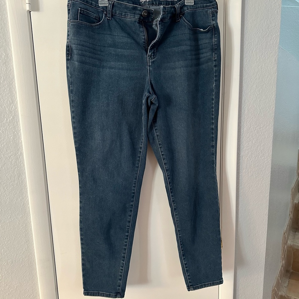 Curvy Skinny Jeans